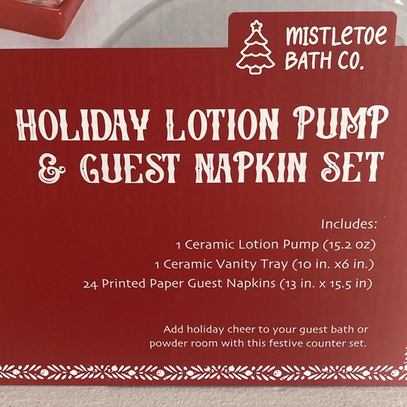 BNIB-3 Piece Set- Ceramic Penguin Soap Pump, 24 Hand Towels & Ceramic Towel Tray - Picture 6 of 16